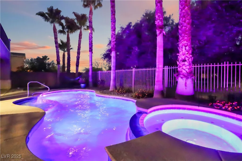 6921 Puetollano, North Las Vegas, NV 89084