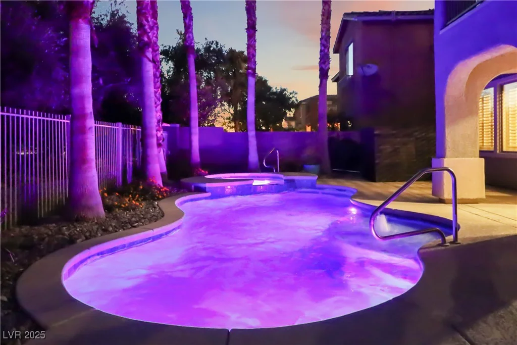 6921 Puetollano, North Las Vegas, NV 89084