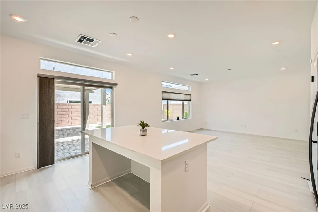 5804 Gossamer Stone, Las Vegas, NV 89141