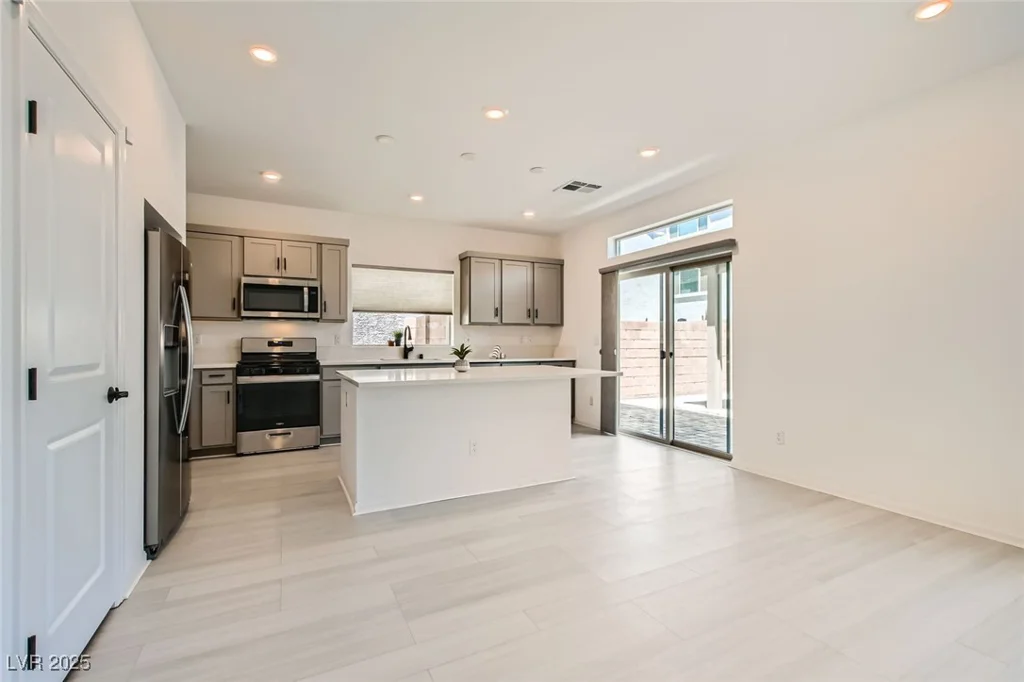 5804 Gossamer Stone, Las Vegas, NV 89141
