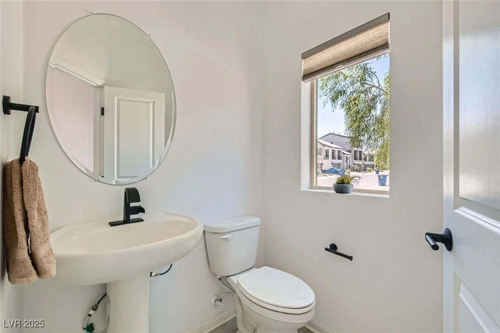 5804 Gossamer Stone, Las Vegas, NV 89141