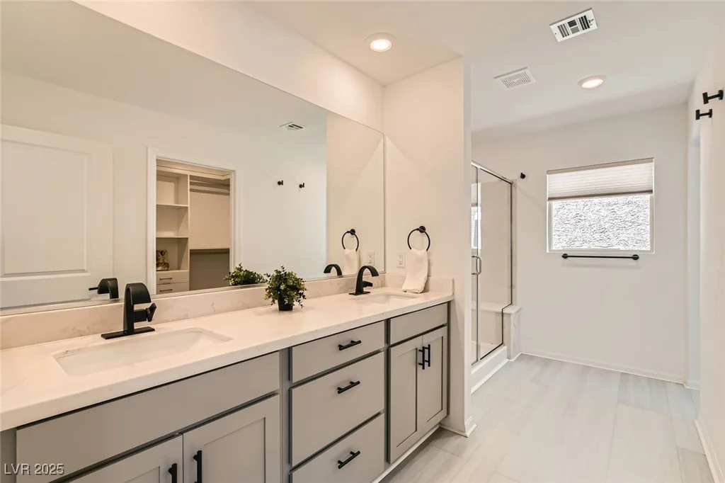5804 Gossamer Stone, Las Vegas, NV 89141