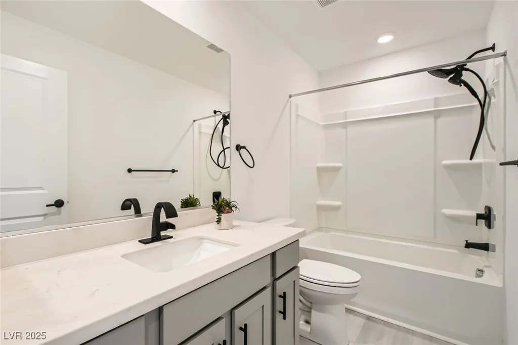 5804 Gossamer Stone, Las Vegas, NV 89141