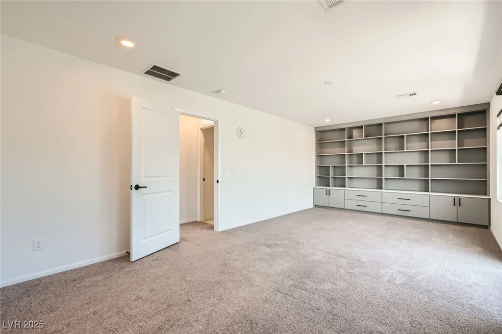 5804 Gossamer Stone, Las Vegas, NV 89141