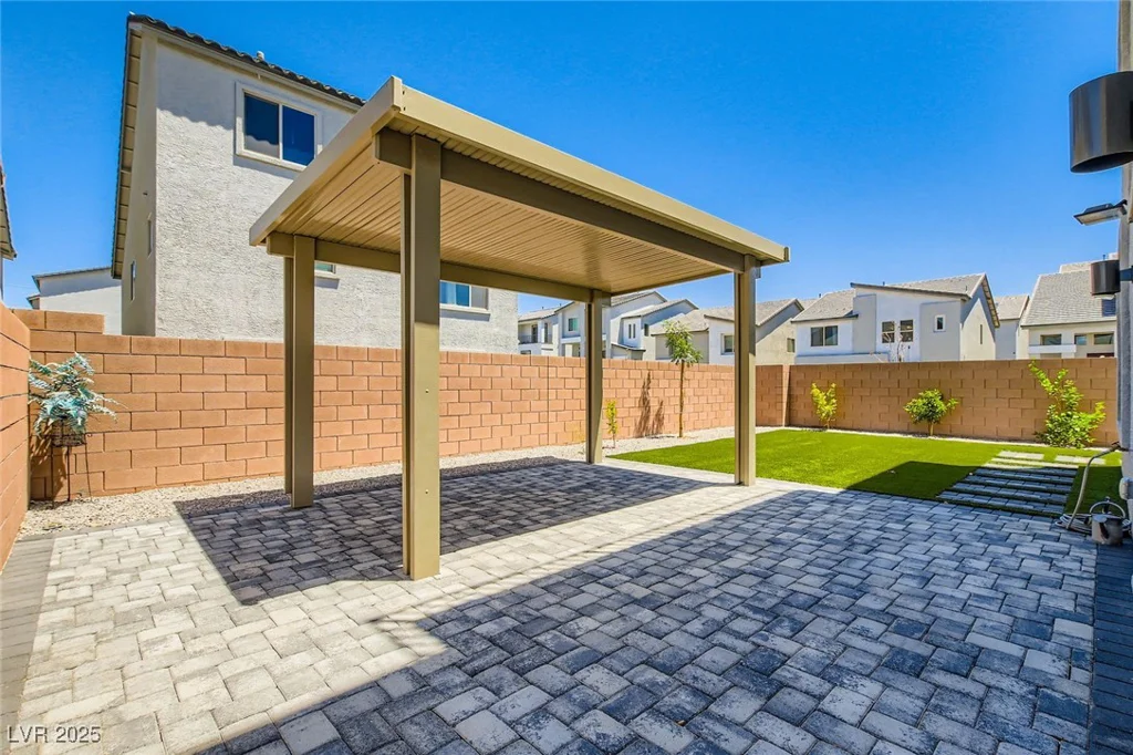 5804 Gossamer Stone, Las Vegas, NV 89141