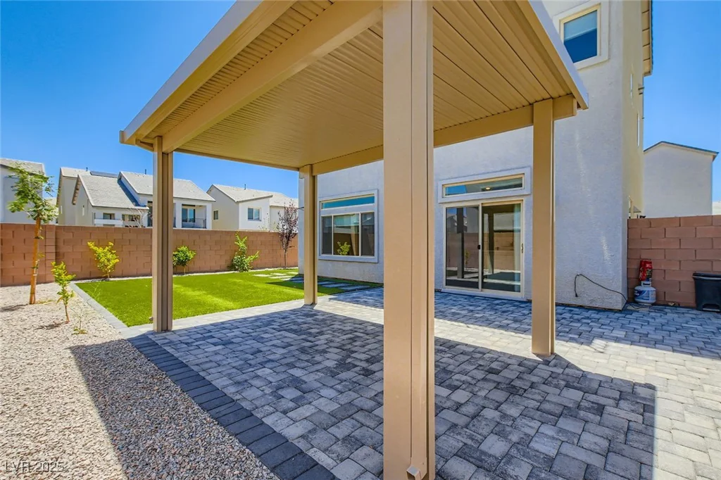 5804 Gossamer Stone, Las Vegas, NV 89141
