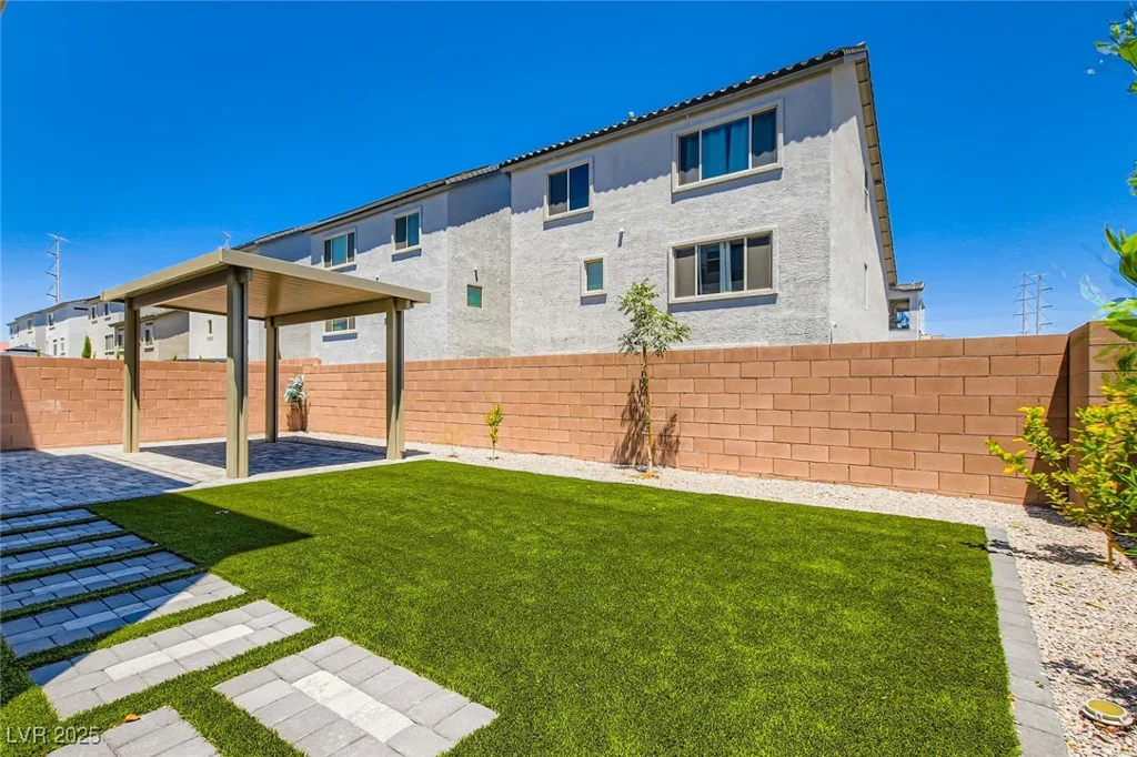 5804 Gossamer Stone, Las Vegas, NV 89141