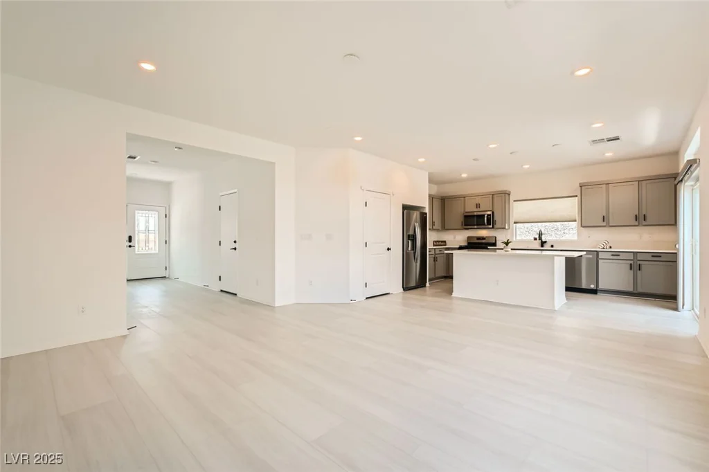 5804 Gossamer Stone, Las Vegas, NV 89141