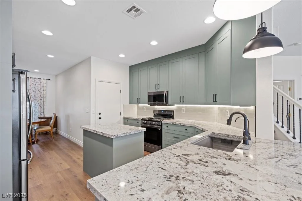 249 Cinnamon Ridge, Henderson, NV 89015