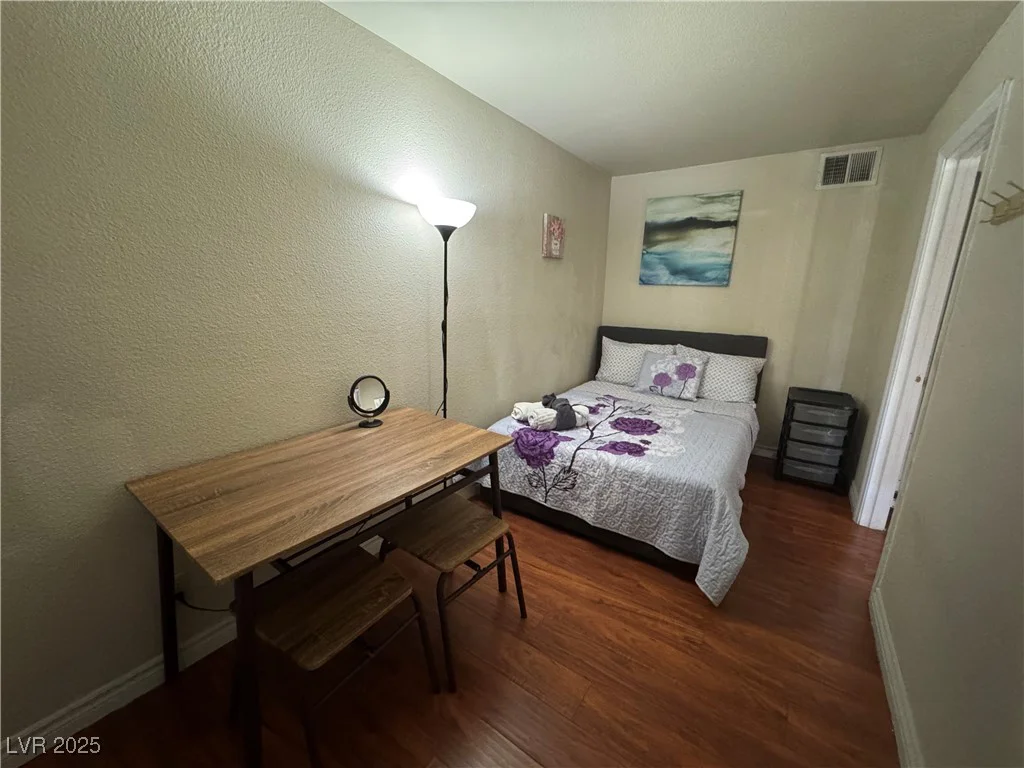 5499 Indian River, Las Vegas, NV 89103