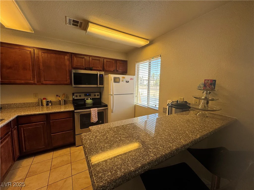 5499 Indian River, Las Vegas, NV 89103