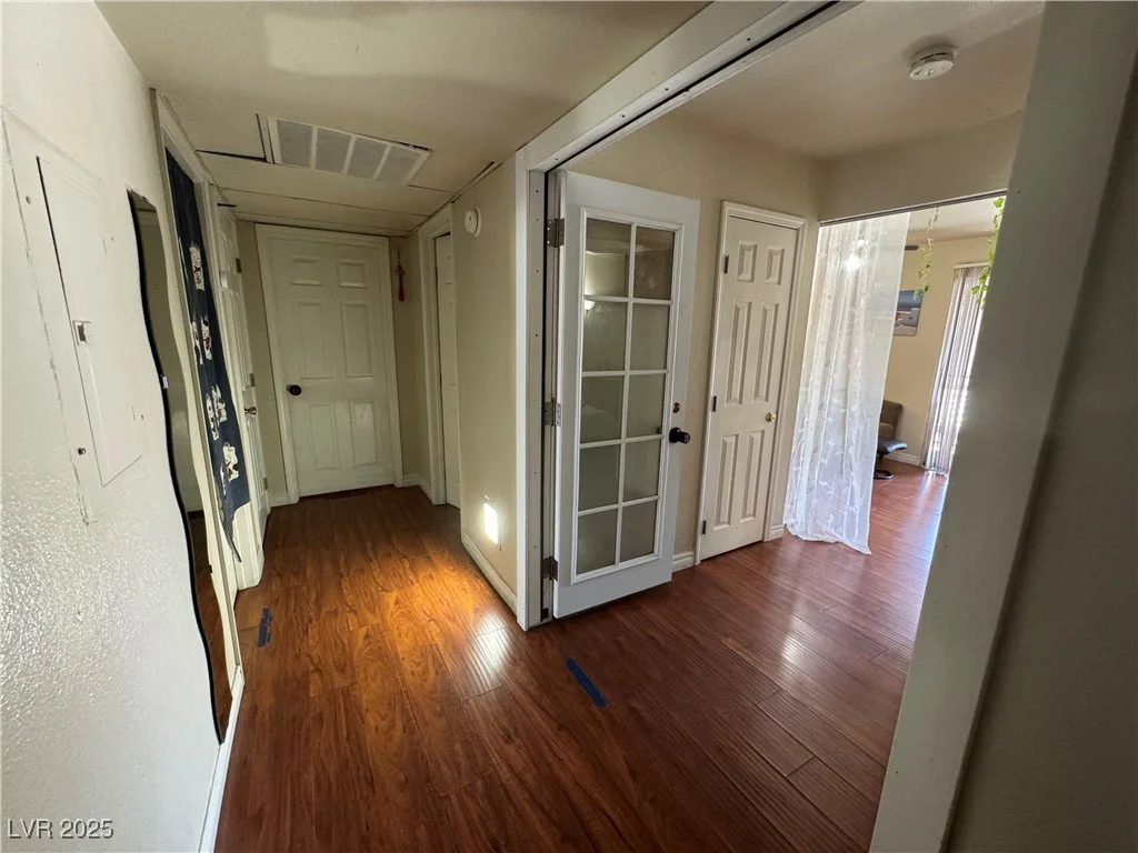 5499 Indian River, Las Vegas, NV 89103