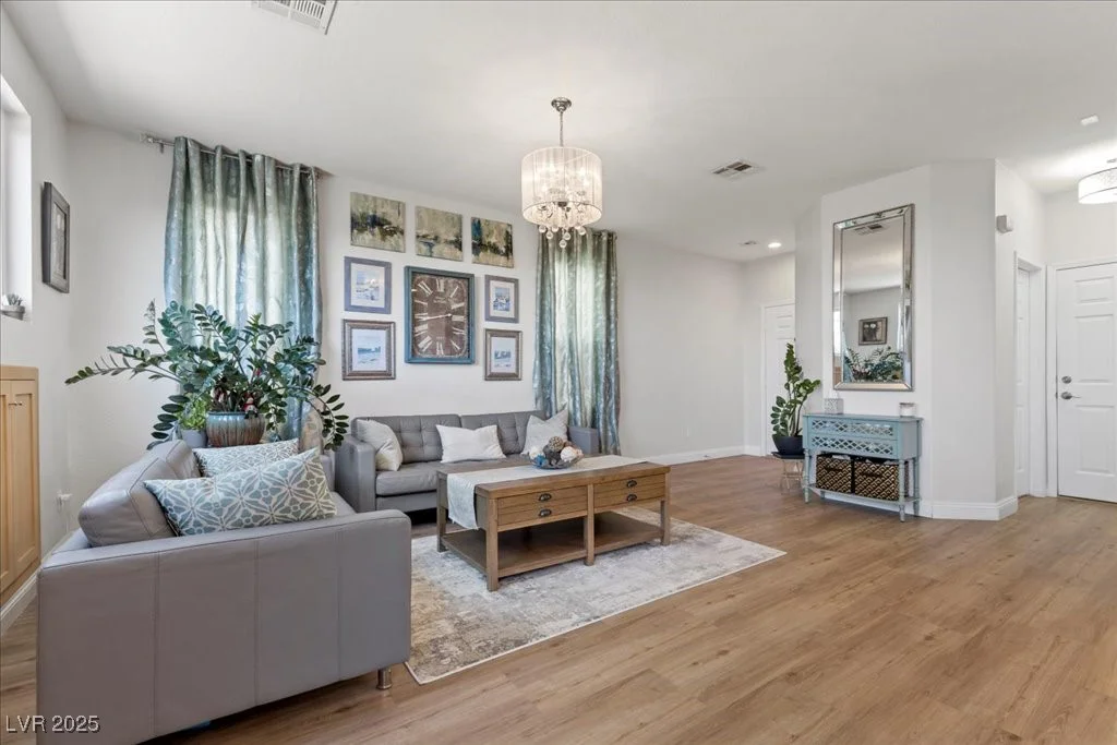 694 Value Ridge, Henderson, NV 89012
