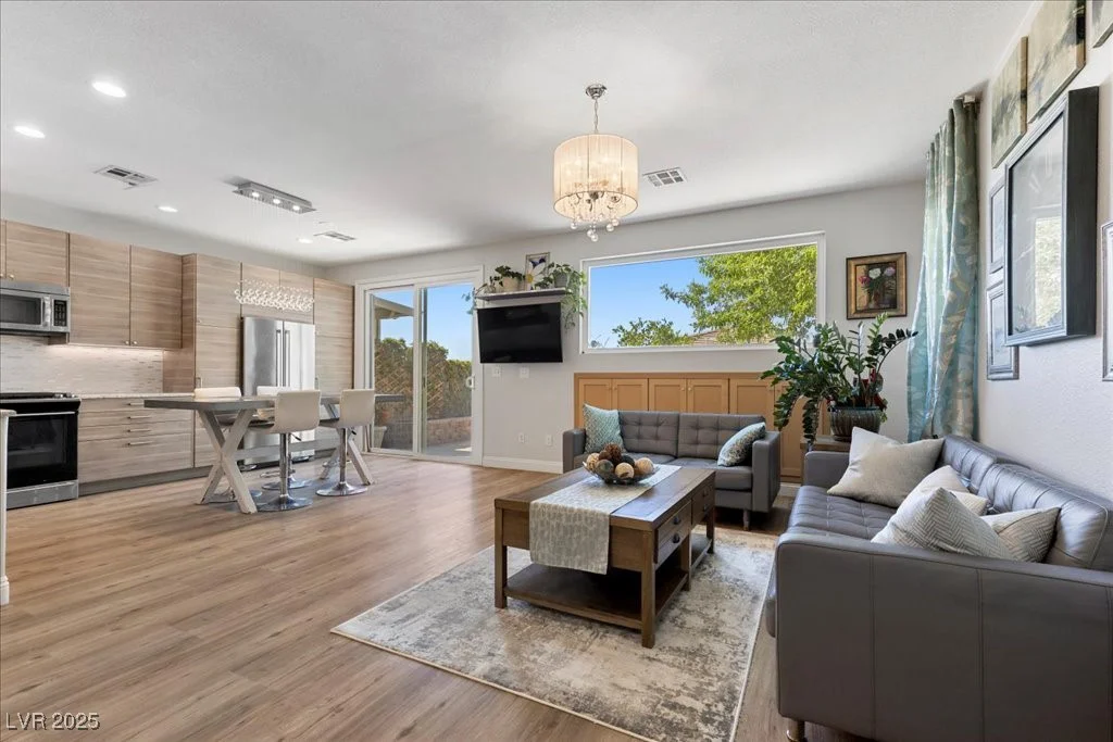 694 Value Ridge, Henderson, NV 89012