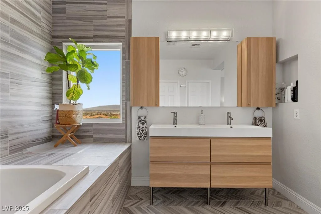 694 Value Ridge, Henderson, NV 89012