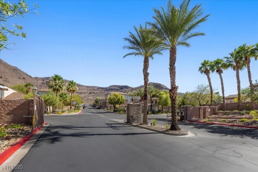694 Value Ridge, Henderson, NV 89012