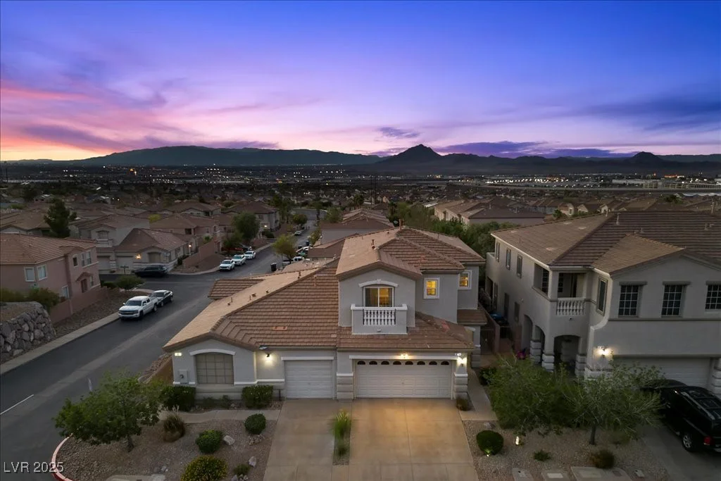 694 Value Ridge, Henderson, NV 89012