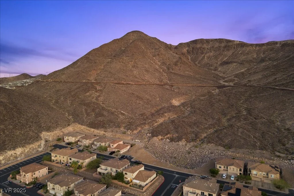 694 Value Ridge, Henderson, NV 89012