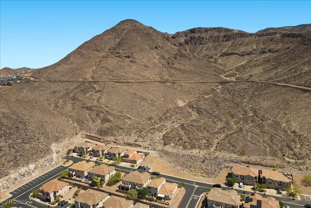 694 Value Ridge, Henderson, NV 89012