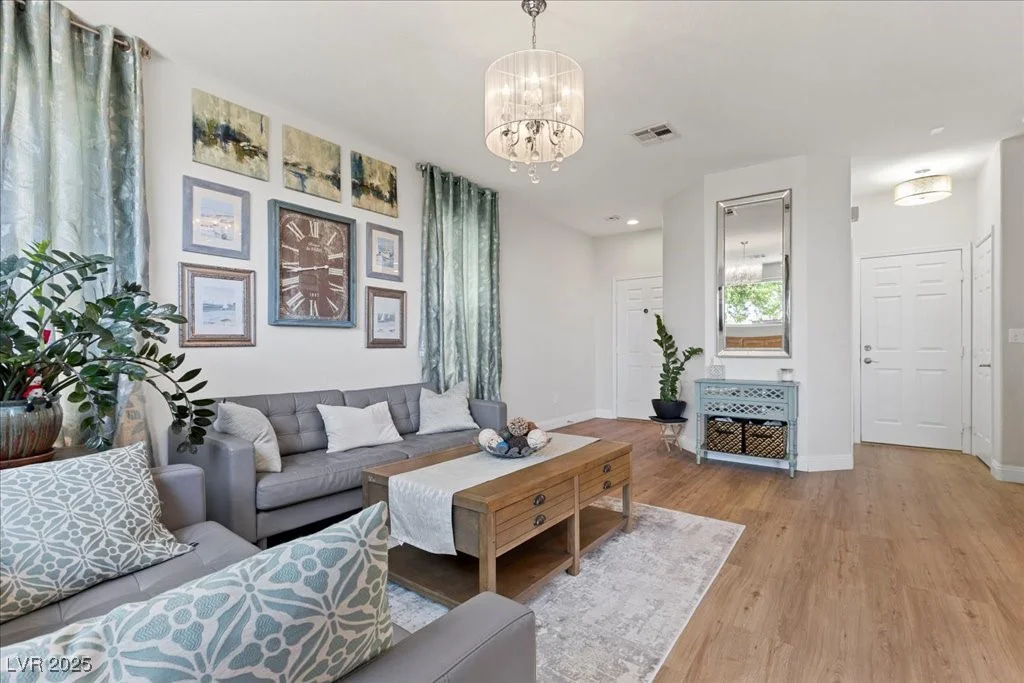 694 Value Ridge, Henderson, NV 89012