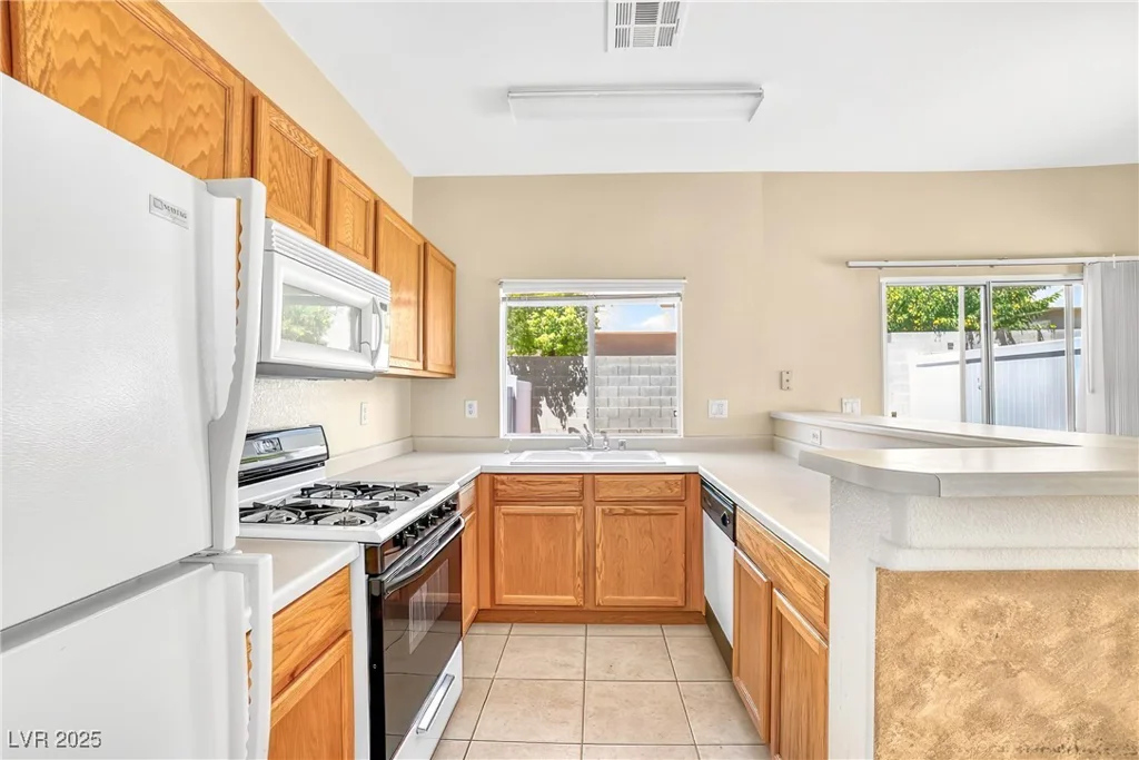 2558 Lazy Saddle, Henderson, NV 89002