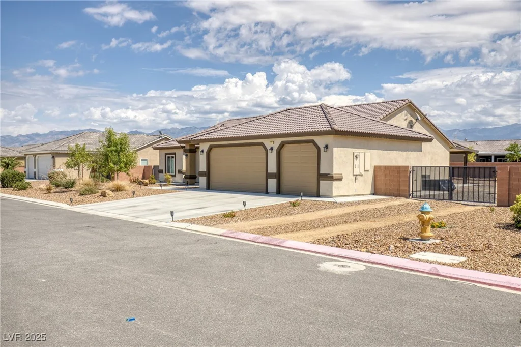 171 Weeping Willow, Pahrump, NV 89048