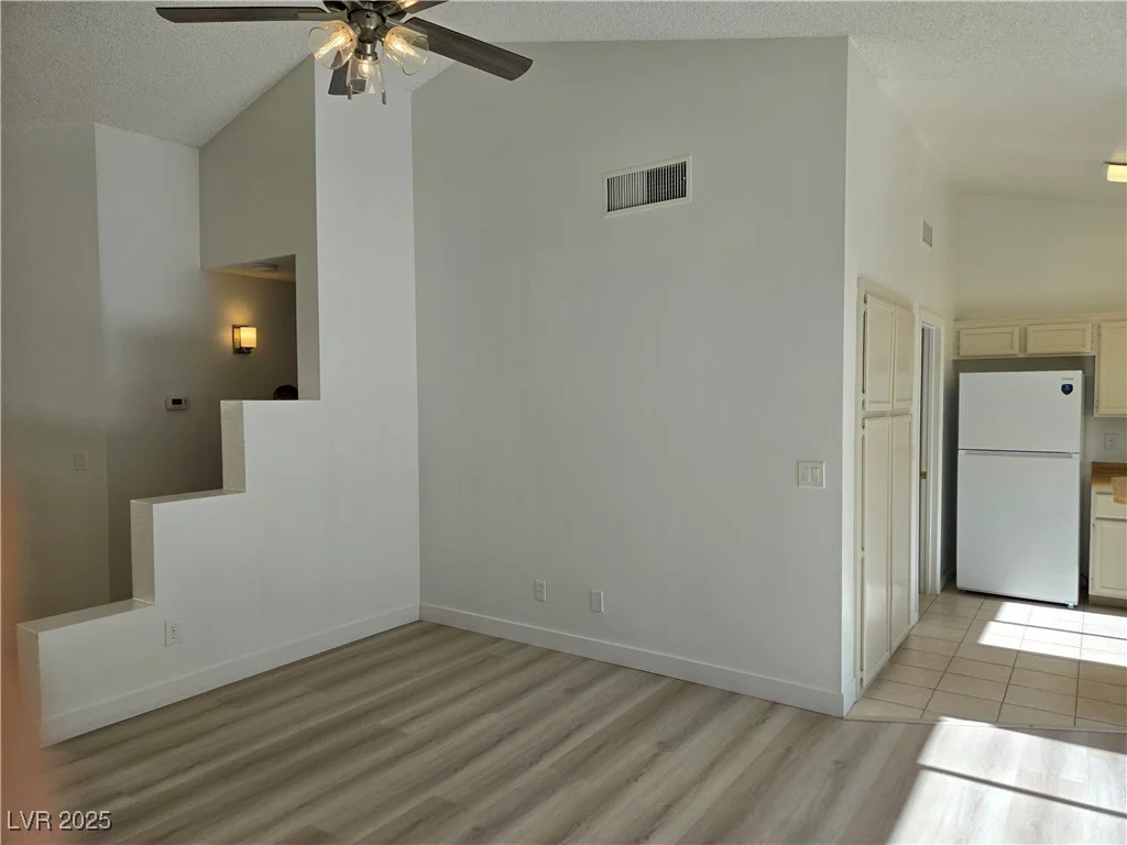 6636 Old Oxford, Las Vegas, NV 89108