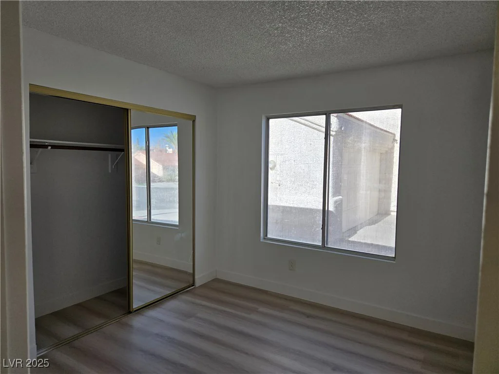 6636 Old Oxford, Las Vegas, NV 89108