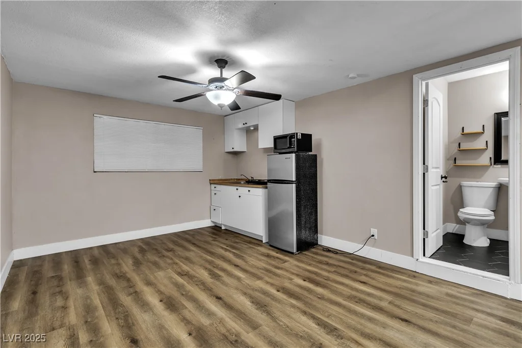 1700 Ferrell, Las Vegas, NV 89106