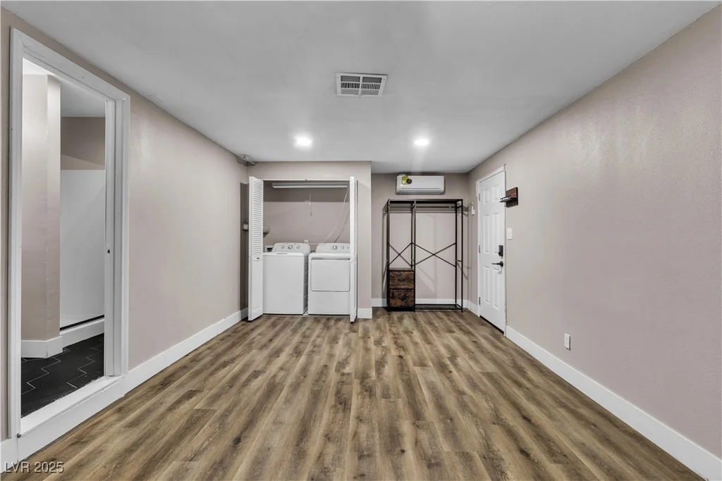 1700 Ferrell, Las Vegas, NV 89106