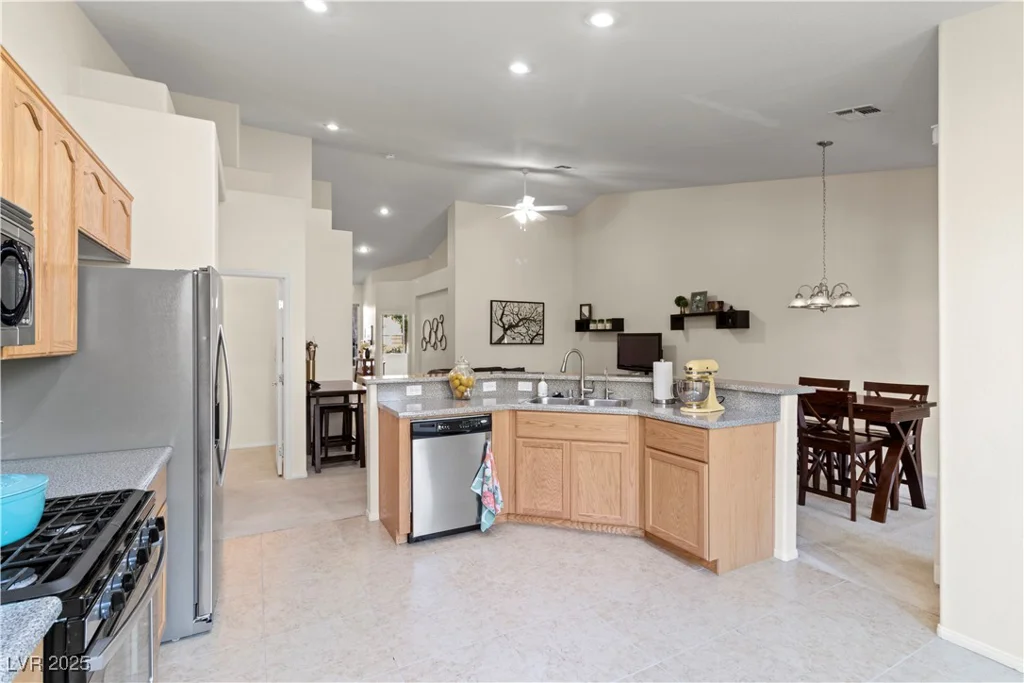 9256 Blue Flax, Las Vegas, NV 89148