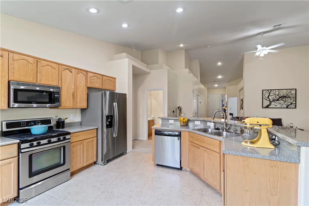 9256 Blue Flax, Las Vegas, NV 89148