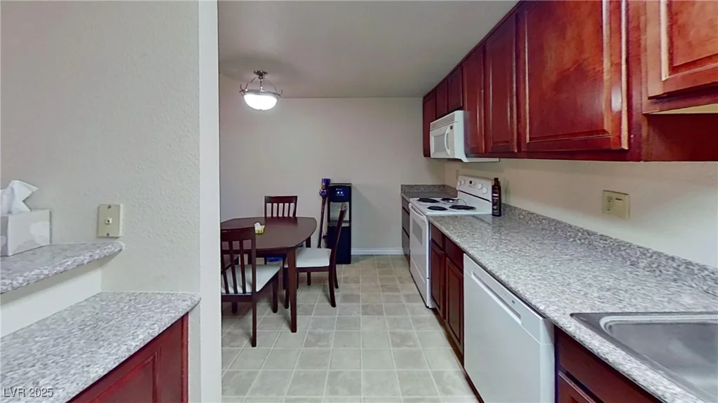 4990 River Glen, Las Vegas, NV 89103