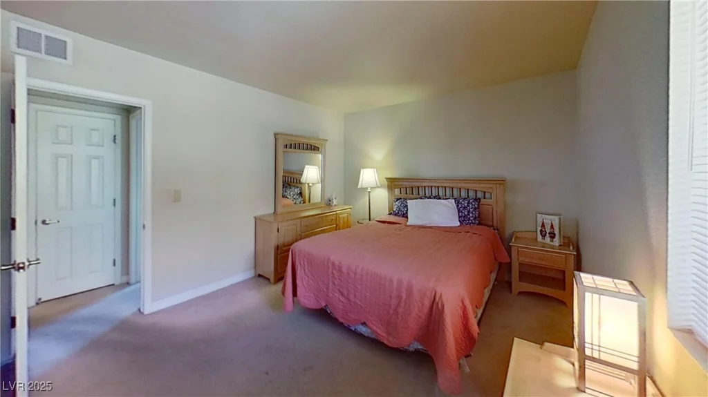 4990 River Glen, Las Vegas, NV 89103