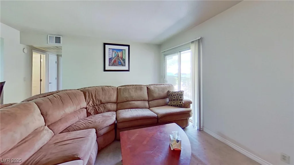 4990 River Glen, Las Vegas, NV 89103