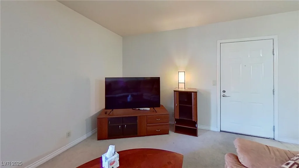 4990 River Glen, Las Vegas, NV 89103