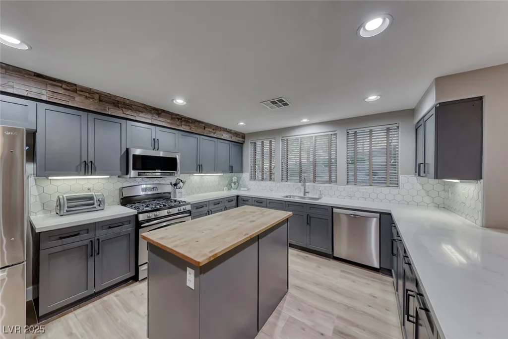 53 Precipice, Henderson, NV 89002