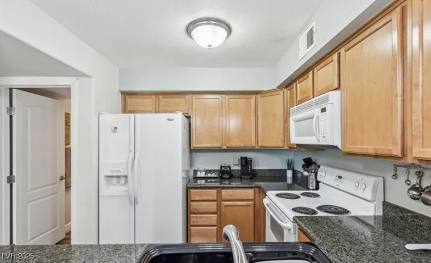 3145 Flamingo, Las Vegas, NV 89121