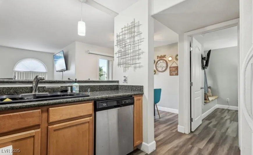 3145 Flamingo, Las Vegas, NV 89121