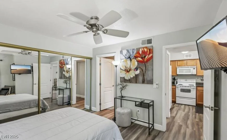 3145 Flamingo, Las Vegas, NV 89121