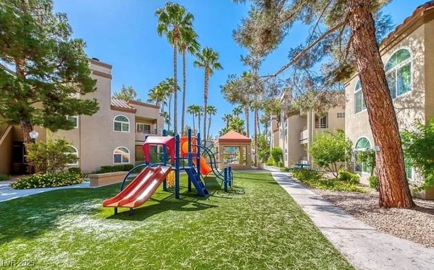 3145 Flamingo, Las Vegas, NV 89121