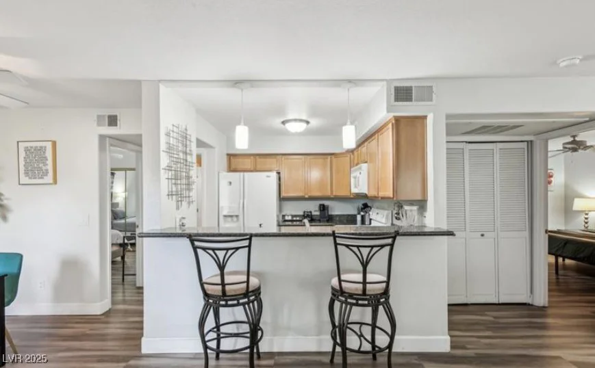3145 Flamingo, Las Vegas, NV 89121