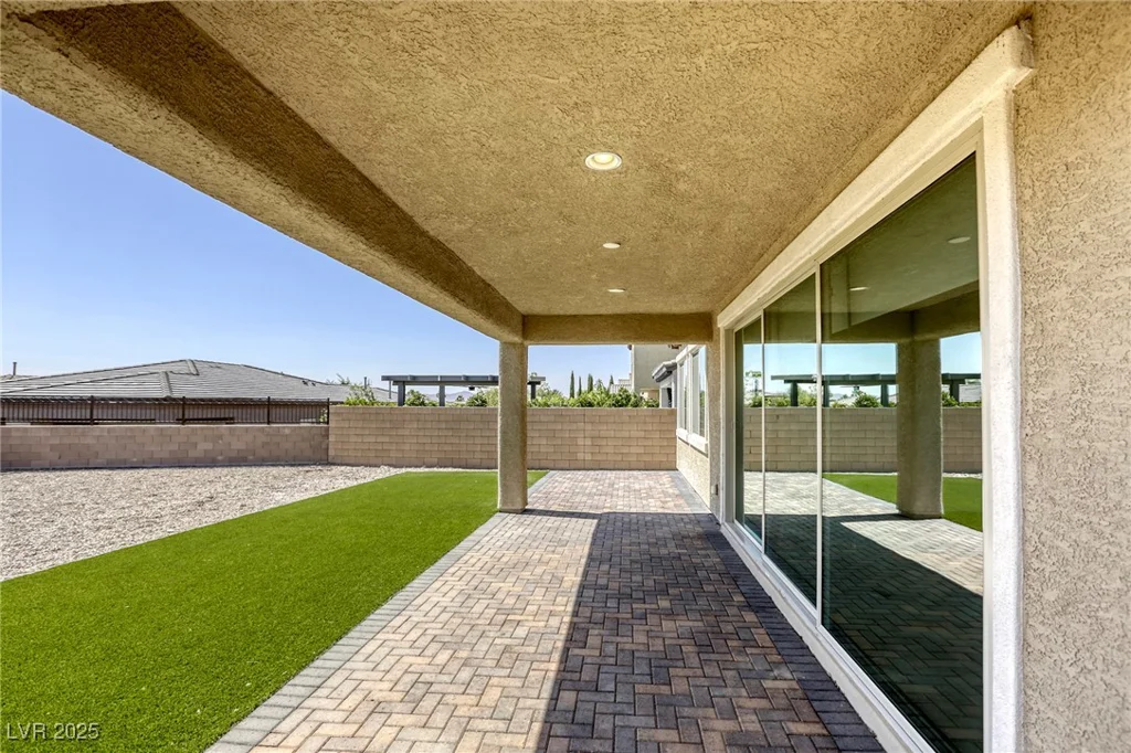 832 Gallery Course, Las Vegas, NV 89148