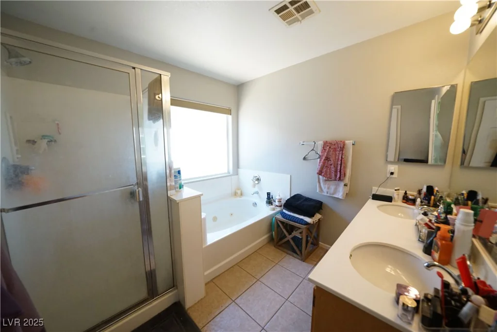 6040 Eganridge, North Las Vegas, NV 89081