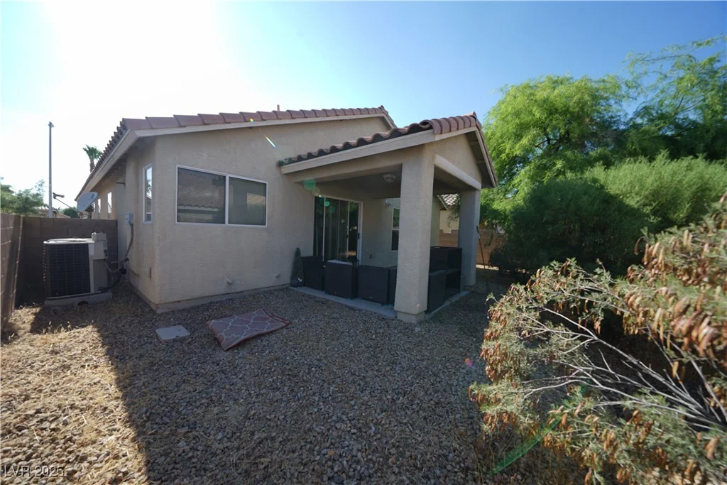 6040 Eganridge, North Las Vegas, NV 89081