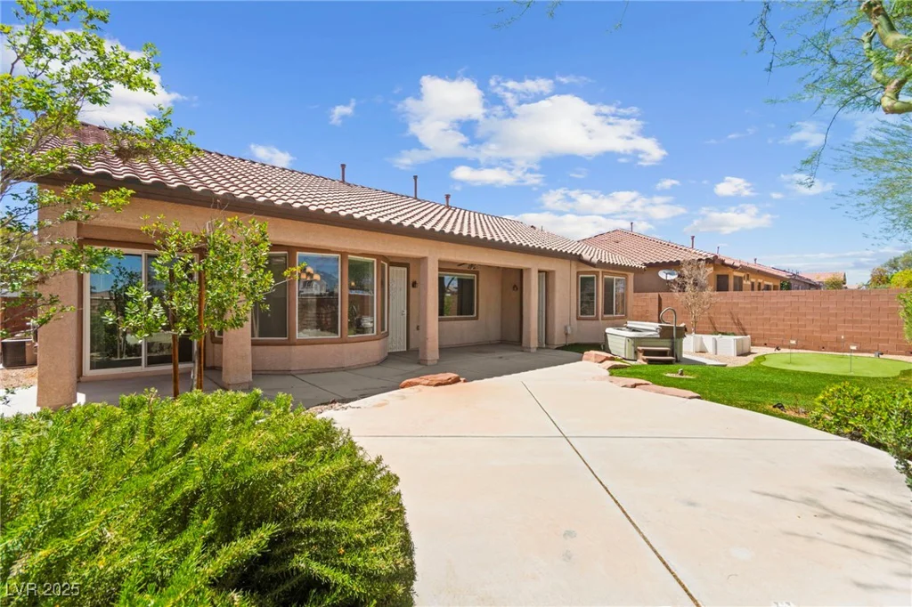 10348 Hawks Wing, Las Vegas, NV 89178