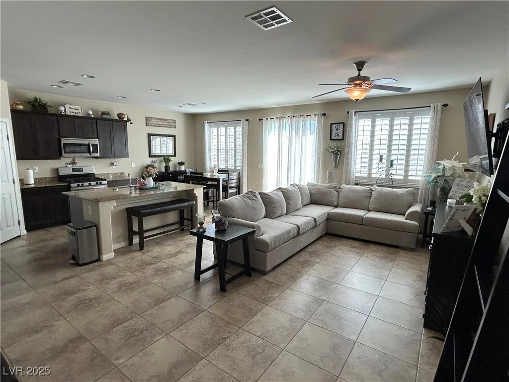 6682 Salt Pond Bay, Las Vegas, NV 89149