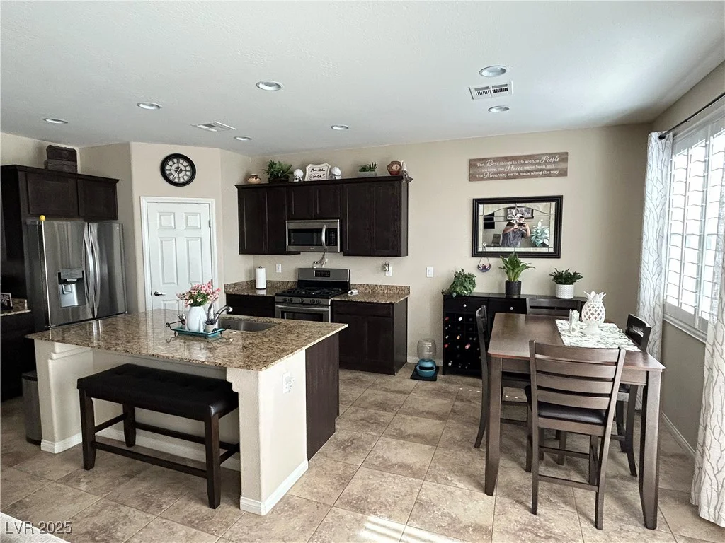6682 Salt Pond Bay, Las Vegas, NV 89149