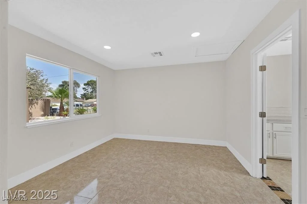 3101 Greenbriar, Las Vegas, NV 89121