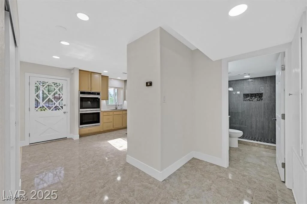 3101 Greenbriar, Las Vegas, NV 89121